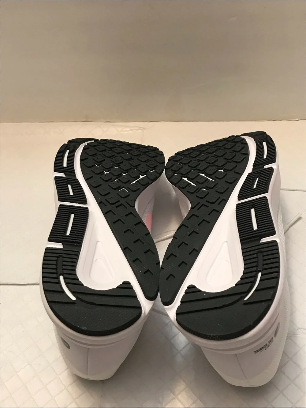 Nike White Sneakers with Pink Insole and pink Swoosh